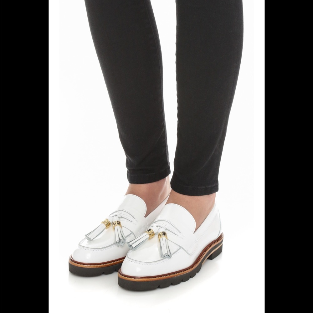 STUART WEITZMAN
Manila Leather Tassel Loafer, Off White